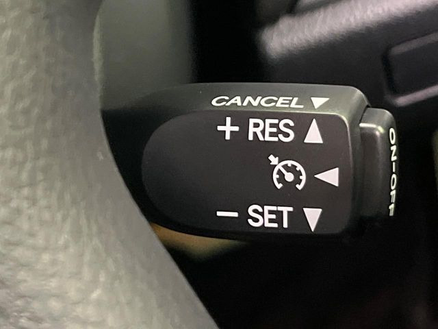 �y�N���[�Y�R���g���[���z�������H�����N���N���s�B�A�N�Z���𗣂��Ă���葬�x�ő��s���ł��A�������^�]���̕��S���y��!�����E�������ȒP�ȃX�C�b�`����Œ����ł��܂��B