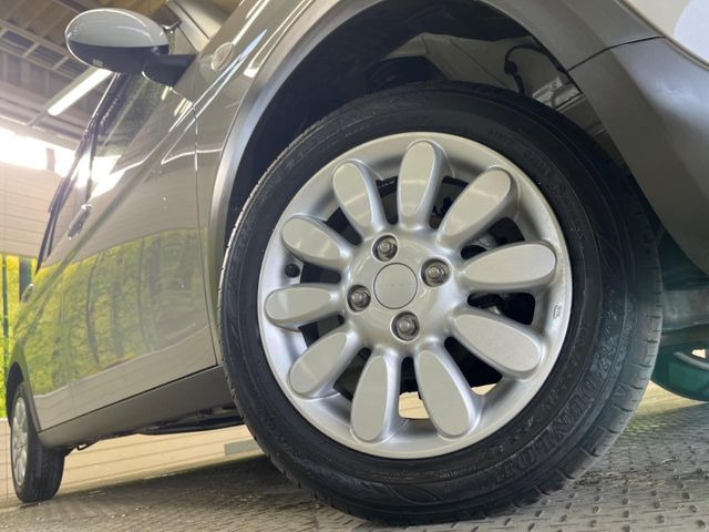 �y����14�C���`�A���~�z�C�[���z�O�ςɃ}�b�`���������A���~�z�C�[���𑕒����Ă���܂��B�e��ЊO�A���~�z�C�[����A�X�^�b�h���X�^�C�����戵�����Ă���܂��B���񂲑��k����������