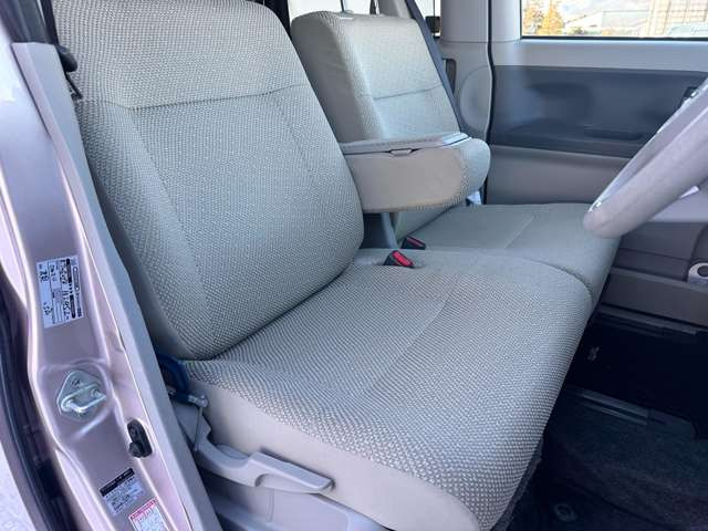 内装も穴開きや破れもなくきれいな状態です!