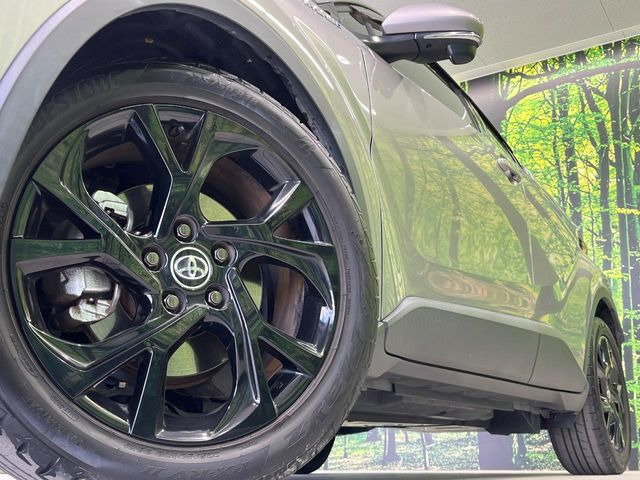 �y����18�C���`�A���~�z�C�[���z�O�ςɃ}�b�`���������A���~�z�C�[���𑕒����Ă���܂��B�e��ЊO�A���~�z�C�[����A�X�^�b�h���X�^�C�����戵�����Ă���܂��B���񂲑��k����������