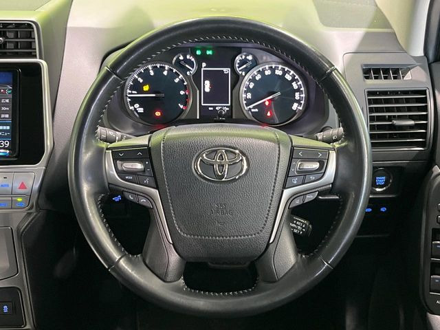 �y�����v�����X�e�A�����O�z�㎿�Ȋv���g�p���邱�ƂŁA��ɂ����������݂ƂĂ��^�]���₷���n���h���ł���