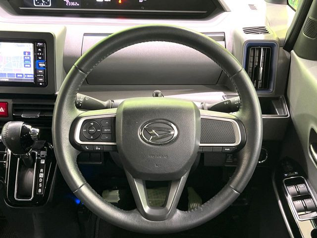 �y�����v�����X�e�A�����O�z�㎿�Ȋv���g�p���邱�ƂŁA��ɂ����������݂ƂĂ��^�]���₷���n���h���ł���