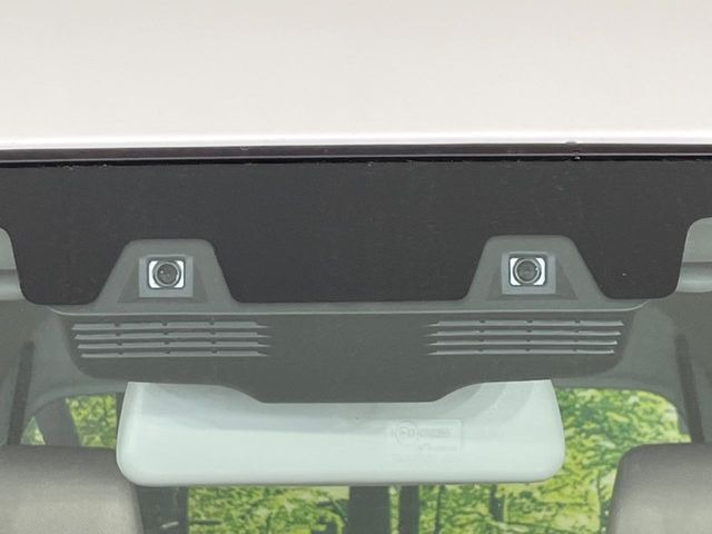 �y�X�Y�L �Z�[�t�e�B�T�|�[�g�z���s���ɑO���̎ԗ�����F�����A�Փ˂������Ȏ��͌x��ƃu���[�L�ŏՓˉ���Ɣ�Q�y�����A�V�X�g�B�����S�Ƀh���C�u�����y���݂��������܂��B