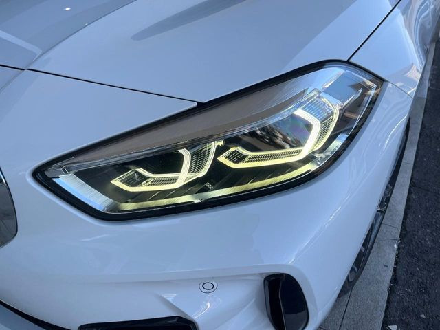 ��LED�w�b�h���C�g:������LED�w�b�h���C�g�ŁA���S�^�]���x����ǍD�Ȏ��E��!