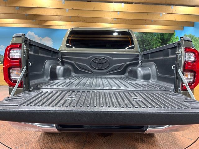 �ύڗ�500kg�̍L�X�Ƃ����f�b�L�́A�V�т���d���܂ő��p�r�Ɏg���܂��B�x�b�h���C�i�[��g�m�J�o�[�̎��t���������k��������