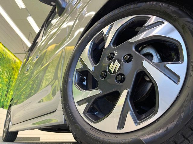 �y����15�C���`�A���~�z�C�[���z�O�ςɃ}�b�`���������A���~�z�C�[���𑕒����Ă���܂��B�e��ЊO�A���~�z�C�[����A�X�^�b�h���X�^�C�����戵�����Ă���܂��B���񂲑��k����������