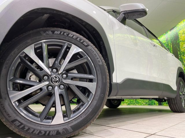 �y����18�C���`�A���~�z�C�[���z�O�ςɃ}�b�`���������A���~�z�C�[���𑕒����Ă���܂��B�e��ЊO�A���~�z�C�[����A�X�^�b�h���X�^�C�����戵�����Ă���܂��B���񂲑��k����������