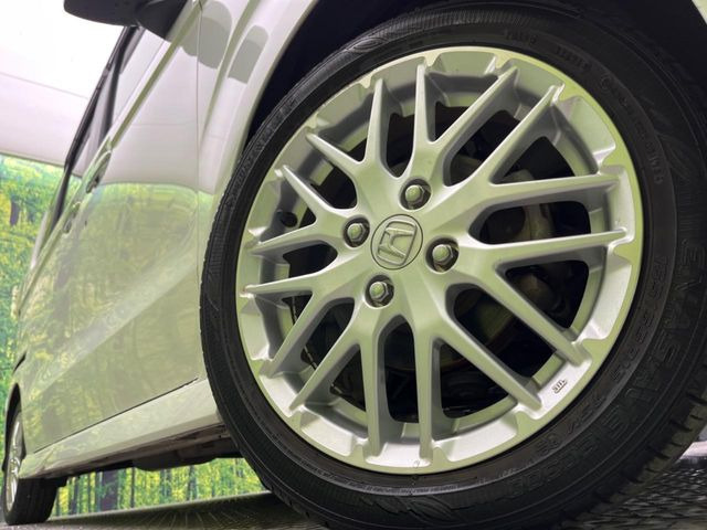 �y����15�C���`�A���~�z�C�[���z�O�ςɃ}�b�`���������A���~�z�C�[���𑕒����Ă���܂��B�e��ЊO�A���~�z�C�[����A�X�^�b�h���X�^�C�����戵�����Ă���܂��B���񂲑��k����������