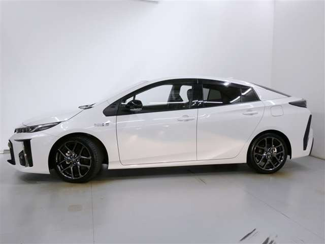 プリウスPHV1.8 S ナビパッケージ GR スポーツ