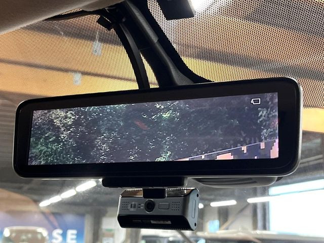 �y�C���e���W�F���g���[���~���[�z��Ȃ̑傫�ȉו��⓯��҂Ō�����m�F���Â炢���ł����S!�J�������B�e�����ԗ�����̉f�������[���~���[���ɕ\���B�N���A�Ȏ��E�ŏ󋵂̊m�F���\�ł�!