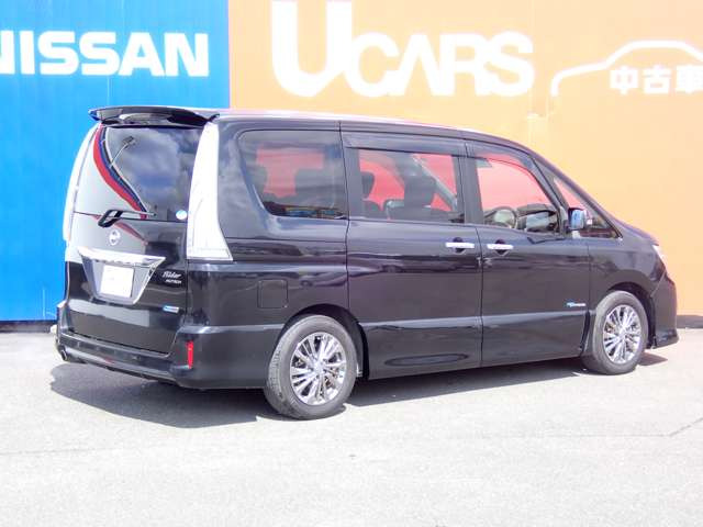 セレナ2.0 ライダー ブラックライン S-HYBRID