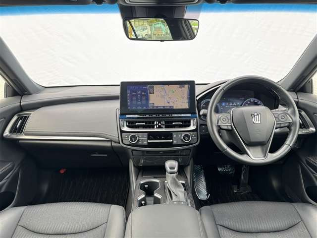 クラウンハイブリッド 2.5 RS