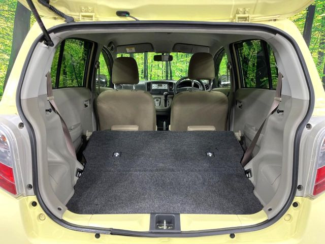 ���i�̂���������ʋ΁A���}���ɏ\���ȉ׎��X�y�[�X���m�ۂ��Ă���܂��B�Z�J���h�V�[�g��|���ƁA�傫�ȉו��̐ύڂ��\�ł���