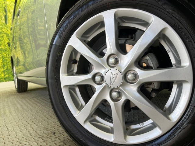 �y����14�C���`�A���~�z�C�[���z�O�ςɃ}�b�`���������A���~�z�C�[���𑕒����Ă���܂��B�e��ЊO�A���~�z�C�[����A�X�^�b�h���X�^�C�����戵�����Ă���܂��B���񂲑��k����������