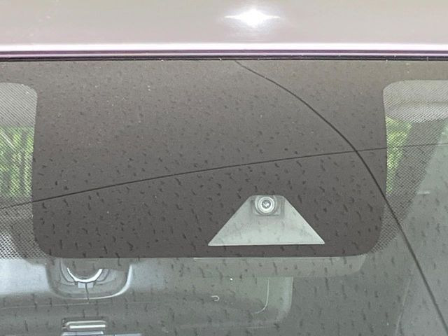 �y�C���e���W�F���g�G�}�[�W�F���V�[�u���[�L�z�t�����g�J�����őO���̎ԗ�����s�҂����m�B�Փ˂������Ȏ��͏Փ˔�Q�y���u���[�L���쓮�A�Փˉ�����T�|�[�g�B�����S�Ƀh���C�u�����y���݂��������܂��B