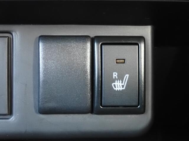 �^�]�ȃV�[�g�ɂ́A�V�[�g�q�[�^�[���t���Ă�̂ŁA���������ɂ͂��肪���������ł��B