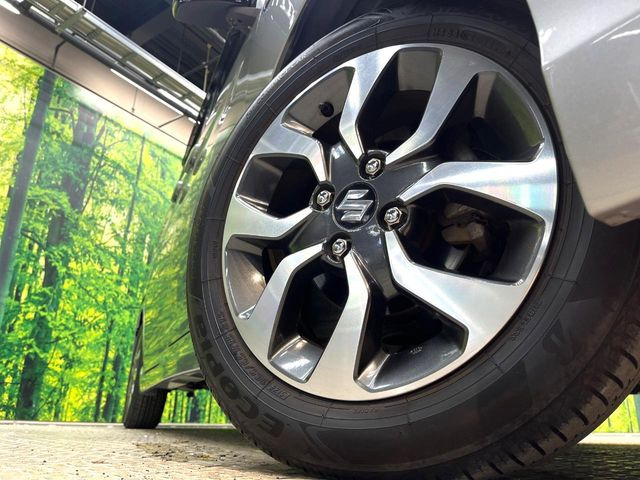 �y����15�C���`�A���~�z�C�[���z�O�ςɃ}�b�`���������A���~�z�C�[���𑕒����Ă���܂��B�e��ЊO�A���~�z�C�[����A�X�^�b�h���X�^�C�����戵�����Ă���܂��B���񂲑��k����������