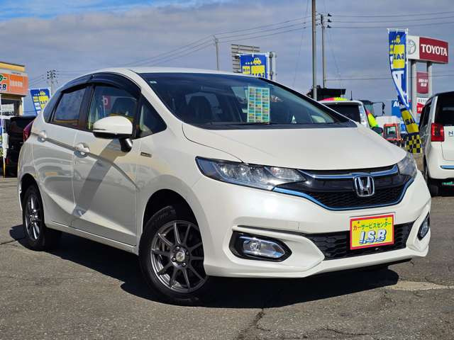 フィット1.5 ハイブリッド F 4WD
