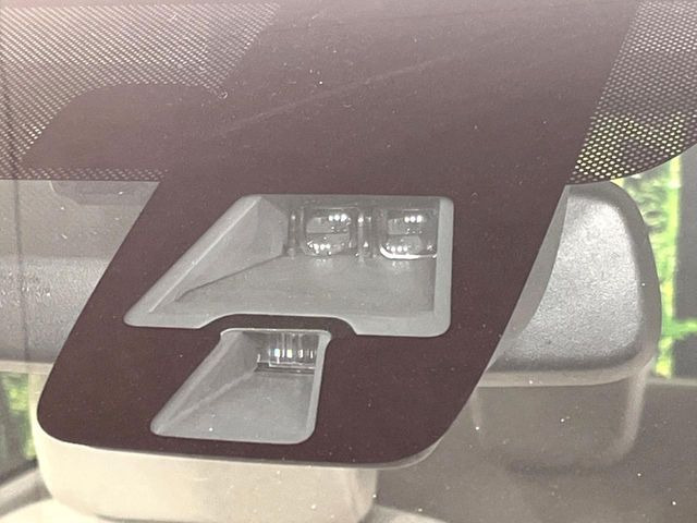 �y�O�He-Assist�z���s���ɑO���̎ԗ�����F�����A�Փ˂������Ȏ��͌x��ƃu���[�L�ŏՓˉ���Ɣ�Q�y�����A�V�X�g�B�����S�Ƀh���C�u�����y���݂��������܂��B