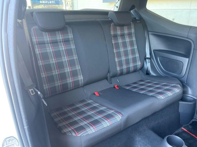 ���㕔���Ȃ��C�ɂȂ�悤�ȃL�Y�E�����ւ��蓙�A�傫�ȃ_���[�W�͂Ȃ��A�ǍD�ȏ�Ԃł��B