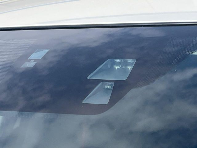 �y�X�}�[�g�V�e�B�u���[�L�T�|�[�g�z�ᑬ���s���ɑO���̎ԗ�����F�����A�Փ˂������Ȏ��͌x��ƃu���[�L�ŏՓˉ���Ɣ�Q�y�����A�V�X�g�B�����S�Ƀh���C�u�����y���݂��������܂��B