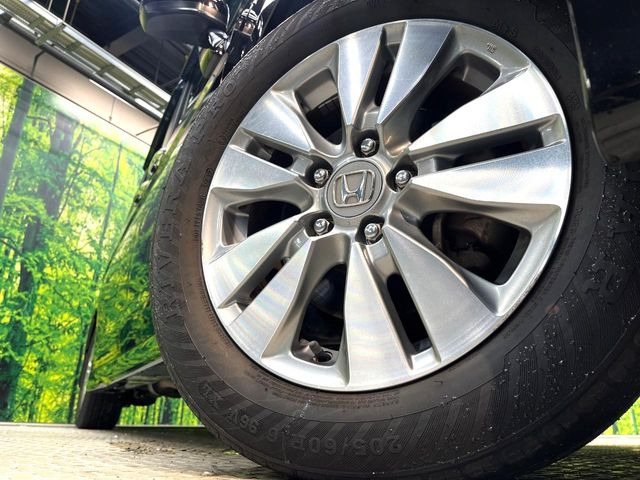 �y����16�C���`�A���~�z�C�[���z�O�ςɃ}�b�`���������A���~�z�C�[���𑕒����Ă���܂��B�e��ЊO�A���~�z�C�[����A�X�^�b�h���X�^�C�����戵�����Ă���܂��B���񂲑��k����������