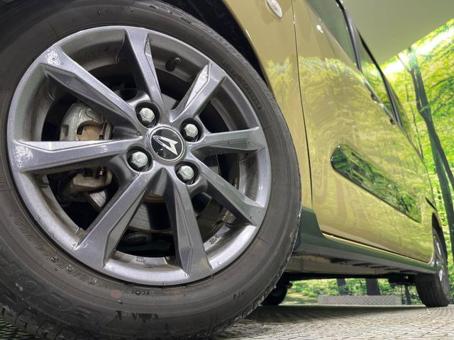 �y����14�C���`�A���~�z�C�[���z�O�ςɃ}�b�`���������A���~�z�C�[���𑕒����Ă���܂��B�e��ЊO�A���~�z�C�[����A�X�^�b�h���X�^�C�����戵�����Ă���܂��B���񂲑��k����������