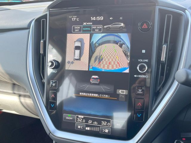 【デジタルマルチビューモニター】車のフロントやサイドのカメラ画像を同時にモニター表示することで、悪路や狭い道を走行時でも周囲の状況確認ができ安心!本格SUVにうれしい装備です♪