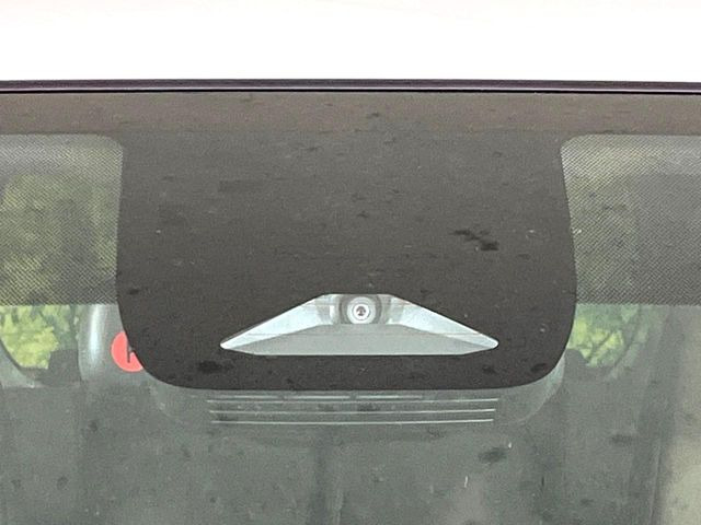 �y�g���^�Z�[�t�e�B�Z���X�z���s���ɑO���̎ԗ�����F�����A�Փ˂������Ȏ��͌x��ƃu���[�L�ŏՓˉ���Ɣ�Q�y�����A�V�X�g�B�����S�Ƀh���C�u�����y���݂��������܂��B