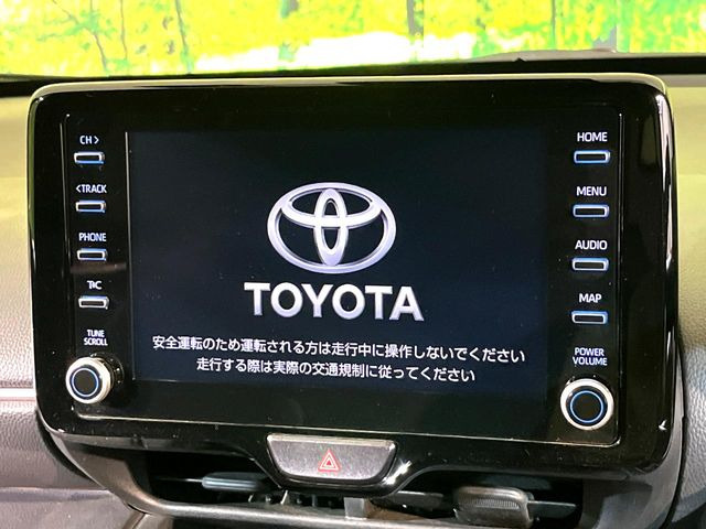 �y8�C���` �f�B�X�v���C�I�[�f�B�I�z���ʂ̃f�B�X�v���C��AppleCarPlay��AndroidAuto�����p�\�B�傫�ȉ�ʂŃX�}�z�i�r�A�v���������p���������܂���