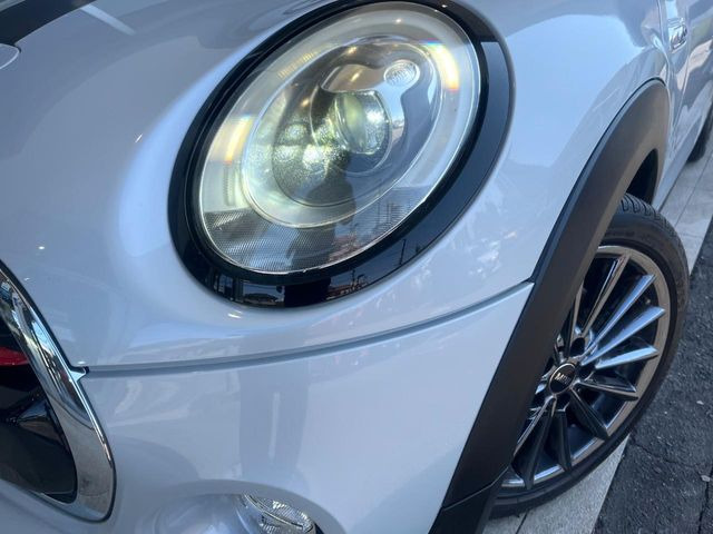 ��LED�w�b�h���C�g:���邭�O�����Ƃ炵�Ă����̂ŁA���V����Ԃ̑��s�������E�ǍD�ň��S���Ă���肢�������܂��B