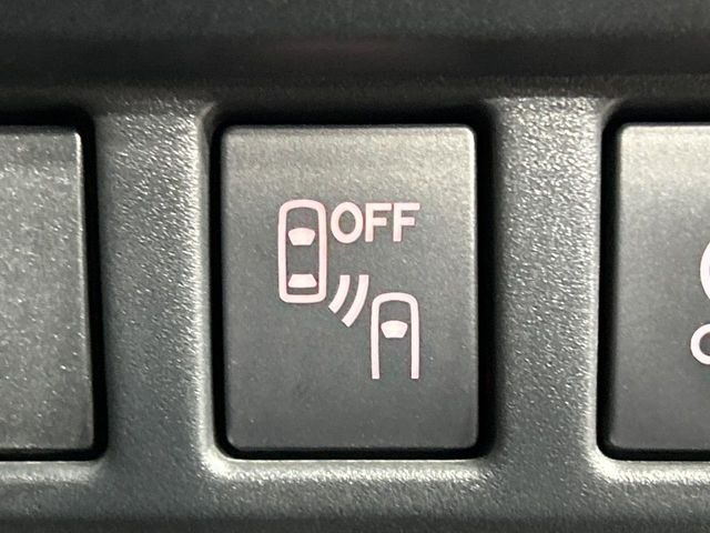 �y�����r�[�N���f�B�e�B�N�V�����z���s���A�h�A�~���[�̎��p�ɂȂ�₷���ӏ��Ɍ㑱�Ԃ��ڋ߂���ƃT�C�h�~���[�t�߂Ɍx����\���A�h���C�o�[�ɒ��ӊ��N�ƁA����̍ۂ̓n���h��������A�V�X�g�����܂��B