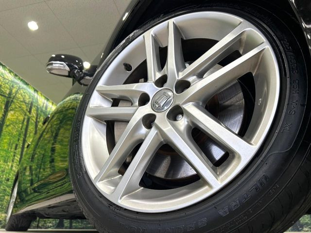 �y����18�C���`�A���~�z�C�[���z�O�ςɃ}�b�`���������A���~�z�C�[���𑕒����Ă���܂��B�e��ЊO�A���~�z�C�[����A�X�^�b�h���X�^�C�����戵�����Ă���܂��B���񂲑��k����������