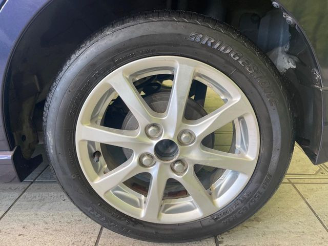 �y����14�C���`�A���~�z�C�[���z�O�ςɃ}�b�`���������A���~�z�C�[���𑕒����Ă���܂��B�e��ЊO�A���~�z�C�[����A�X�^�b�h���X�^�C�����戵�����Ă���܂��B���񂲑��k����������