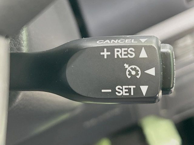 �y�N���[�Y�R���g���[���z�������H�����N���N���s�B�A�N�Z���𗣂��Ă���葬�x�ő��s���ł��A�������^�]���̕��S���y��!�����E�������ȒP�ȃX�C�b�`����Œ����ł��܂��B