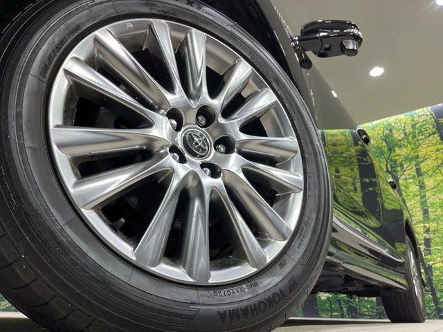 �y����18�C���`�A���~�z�C�[���z�O�ςɃ}�b�`���������A���~�z�C�[���𑕒����Ă���܂��B�e��ЊO�A���~�z�C�[����A�X�^�b�h���X�^�C�����戵�����Ă���܂��B���񂲑��k����������