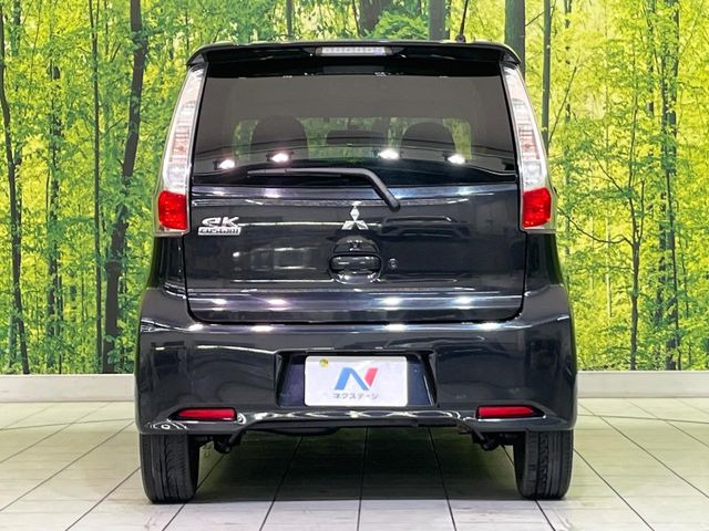 安心の最長10年・走行無制限保証(有償)をご用意。保証内容も充実はもちろん、無料点検&オイル交換や、年中無休の全国・24時間ロードサービスも付帯されておりますのでご安心下さい。