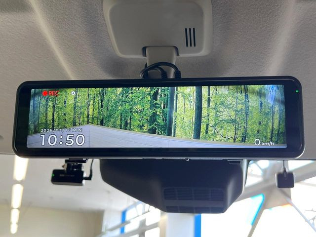 �y�f�W�^���C���i�[�~���[�z��Ȃ̑傫�ȉו��⓯��҂Ō�����m�F���Â炢���ł����S!�J�������B�e�����ԗ�����̉f�������[���~���[���ɕ\���B�N���A�Ȏ��E�ŏ󋵂̊m�F���\�ł�!