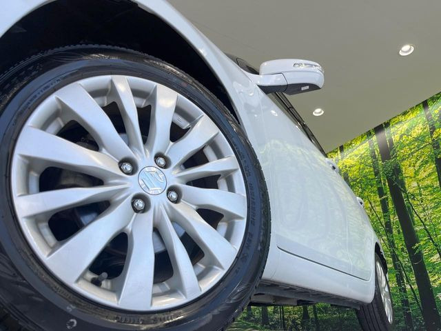 �y����16�C���`�A���~�z�C�[���z�O�ςɃ}�b�`���������A���~�z�C�[���𑕒����Ă���܂��B�e��ЊO�A���~�z�C�[����A�X�^�b�h���X�^�C�����戵�����Ă���܂��B���񂲑��k����������