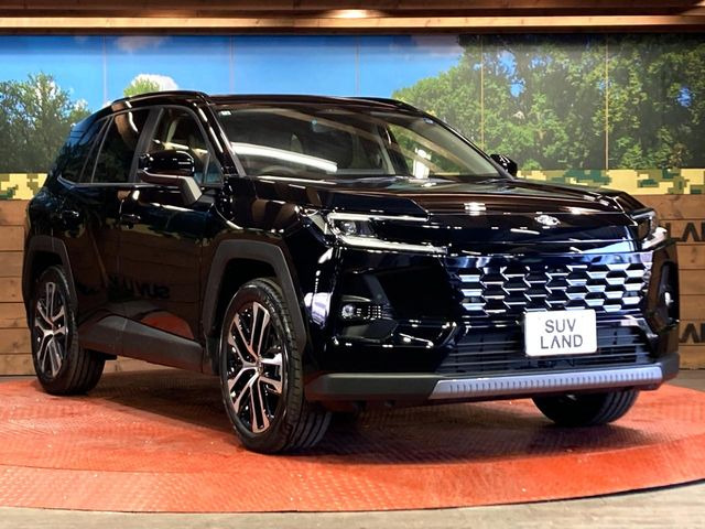 高透明度のガラス皮膜で撥水はもちろん、上質なツヤ・光沢を実現。紫外線や酸性雨から大切な愛車を保護し、色あせ・劣化を防止。「弾スプラッシュコート」、「弾プリミッサコート」からお選びいただけます。