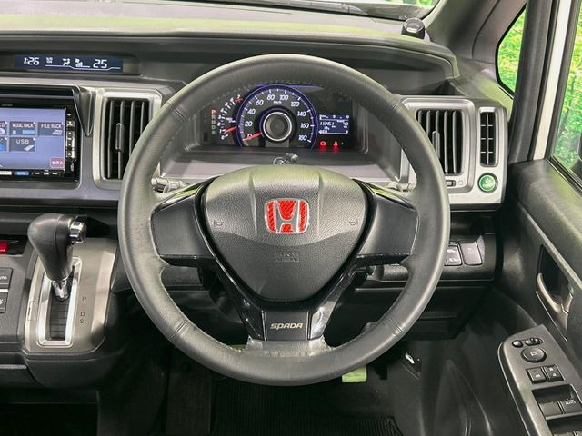 �y�����v�����X�e�A�����O�z�㎿�Ȋv���g�p���邱�ƂŁA��ɂ����������݂ƂĂ��^�]���₷���n���h���ł���