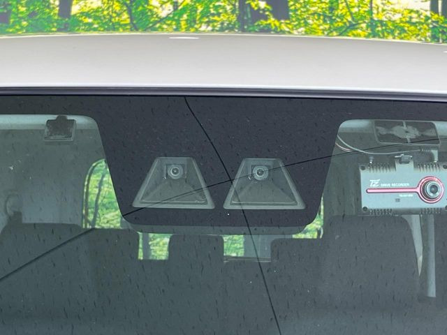 �y�X�}�[�g�A�V�X�g�z���s���ɑO���̎ԗ�����F�����A�Փ˂������Ȏ��͌x��ƃu���[�L�ŏՓˉ���Ɣ�Q�y�����A�V�X�g�B�����S�Ƀh���C�u�����y���݂��������܂��B