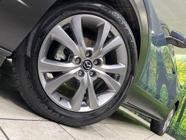 �y����18�C���`�A���~�z�C�[���z�O�ςɃ}�b�`���������A���~�z�C�[���𑕒����Ă���܂��B�e��ЊO�A���~�z�C�[����A�X�^�b�h���X�^�C�����戵�����Ă���܂��B���񂲑��k����������