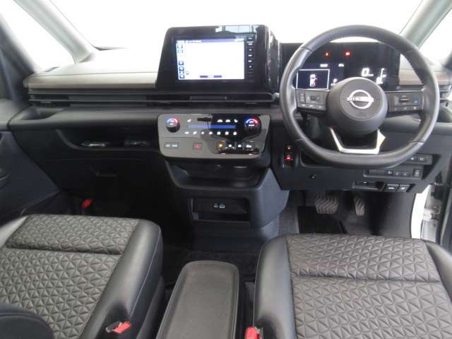 セレナ1.4 e-POWER ハイウェイスターV