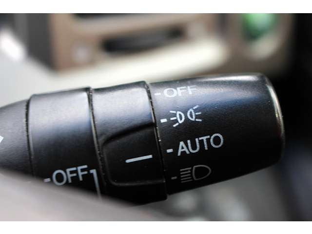 �I�[�g���C�g