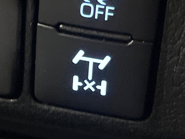 �y���A�f�t���b�N�z���H��ᓹ�ȂǂŎԂ��X�^�b�N�����ꍇ�ł��A�^�C���̋�]��}�����E�o���₷������f�t���b�N�𑕔��B�ϐ�n��I�t���[�h�ł̎g�p���������ɂ��X�X���̈��ł���