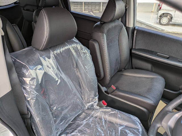 フリードハイブリッド1.5 ジャストセレクション