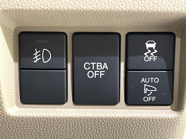 �y�V�e�B�u���[�L�A�N�e�B�u�V�X�e���z�ᑬ���s���ɑO���̎ԗ�����F�����A�Փ˂������Ȏ��͌x��ƃu���[�L�ŏՓˉ���Ɣ�Q�y�����A�V�X�g�B�����S�Ƀh���C�u�����y���݂��������܂��B