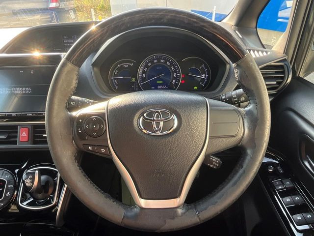 �y�����v�����X�e�A�����O�z�㎿�Ȋv���g�p���邱�ƂŁA��ɂ����������݂ƂĂ��^�]���₷���n���h���ł���