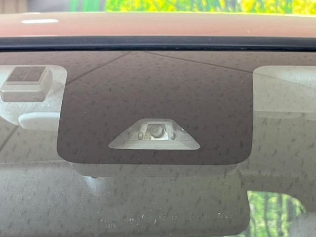 �y�X�}�[�g�A�V�X�g�z���s���ɑO���̎ԗ�����F�����A�Փ˂������Ȏ��͌x��ƃu���[�L�ŏՓˉ���Ɣ�Q�y�����A�V�X�g�B�����S�Ƀh���C�u�����y���݂��������܂��B